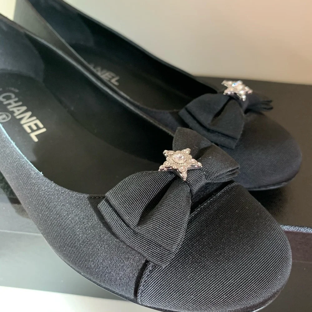Chanel CC crystal bow cap toe ballerina flats